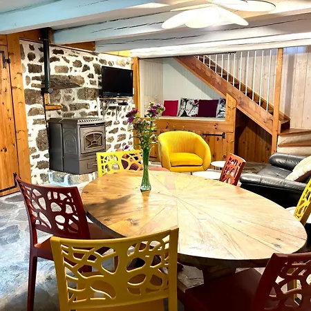 Le Refuge Du Neyrial, Calme Et Campagne 펜션 Yssingeaux